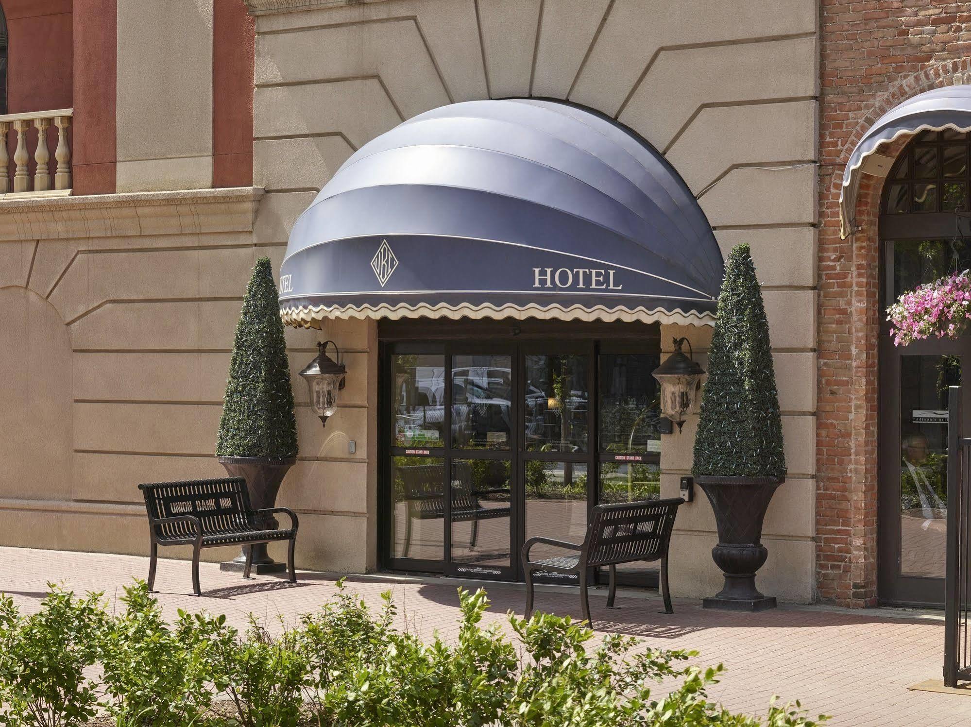 Union Bank Inn Edmonton Exteriör bild
